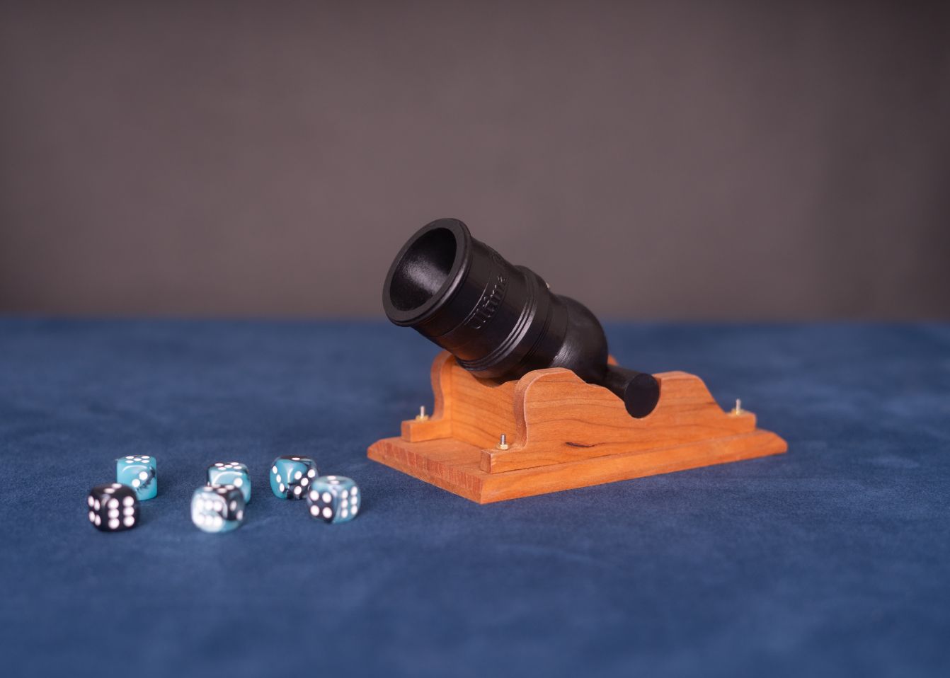 Isometric view dice cannon